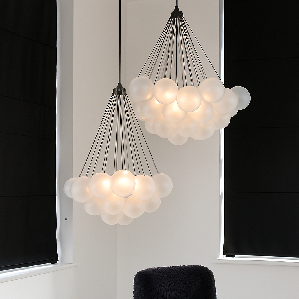 lustre moderne en verre dépoli avec suspension