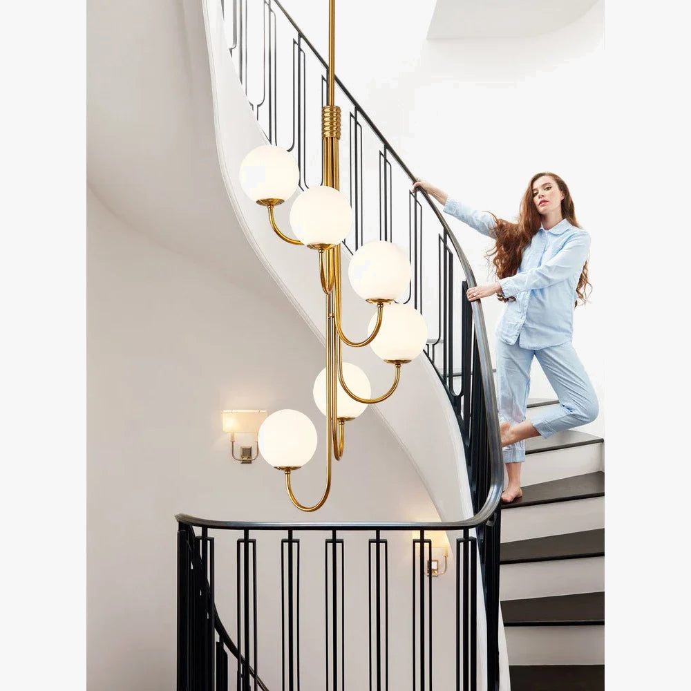 lustre moderne en verre lumineux pour décoration intérieure élégante