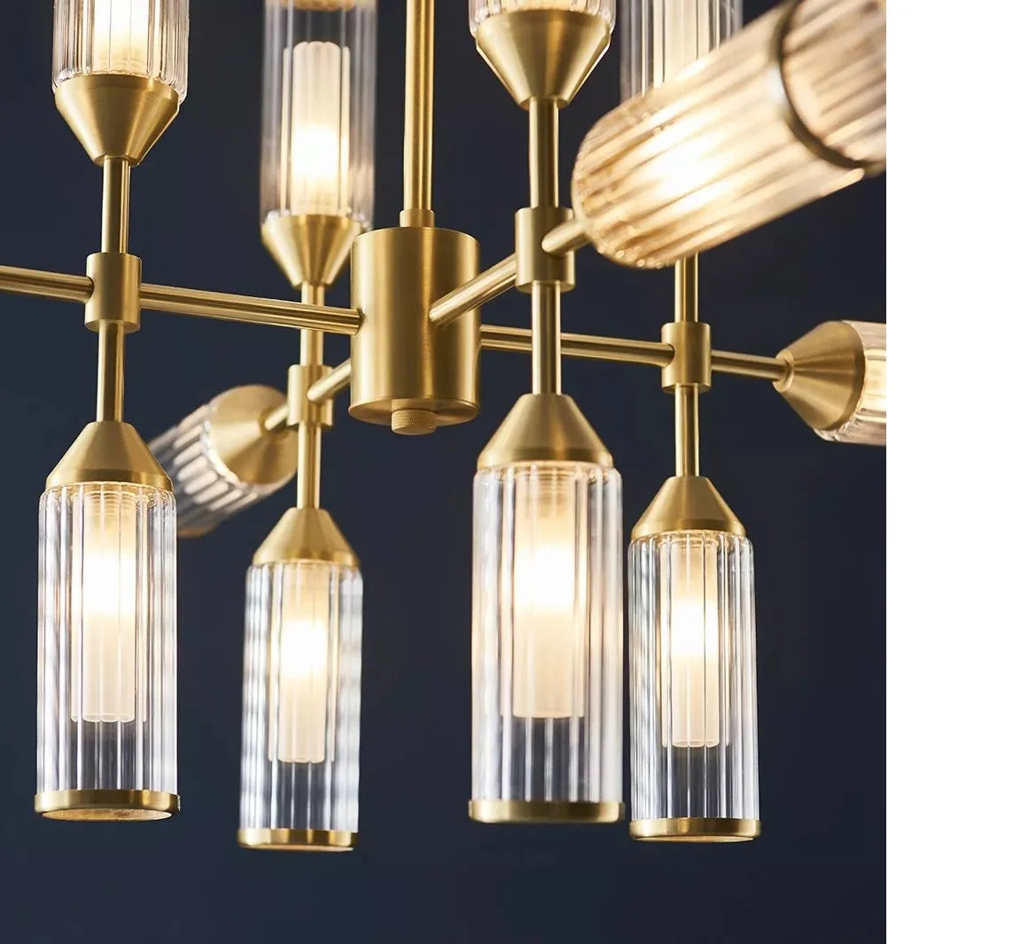 lustre moderne multi-bras pour une ambiance luxueuse