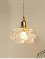 lustre romantique en verre vintage pour intérieur élégant