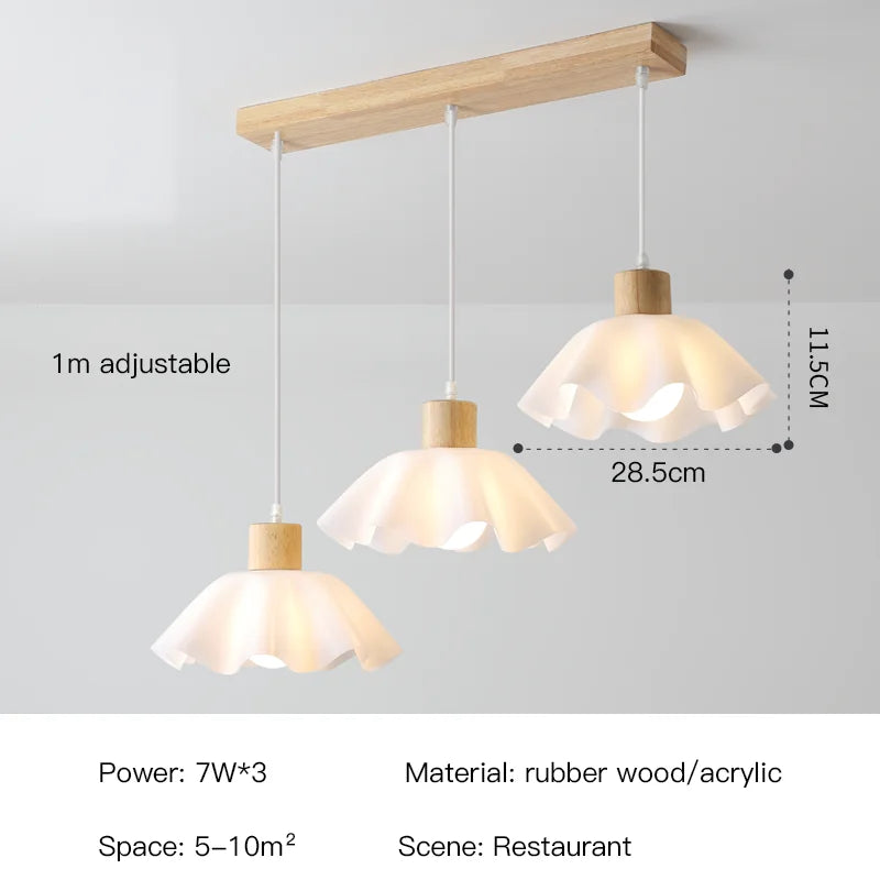 lustre suspendu en bois pour décoration moderne et ambiance chaleureuse