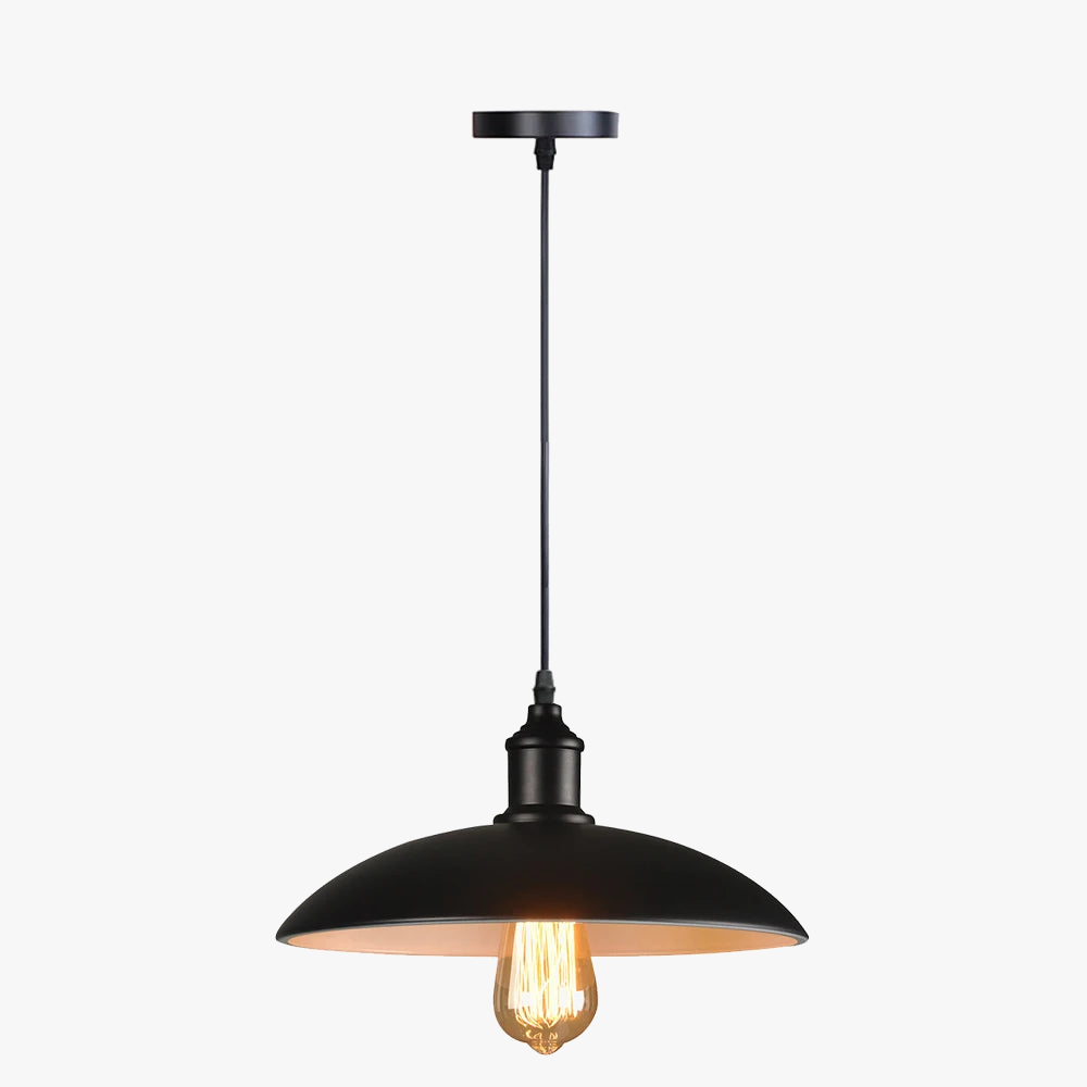 plafonnier industriel suspendu en métal vintage pour un style loft