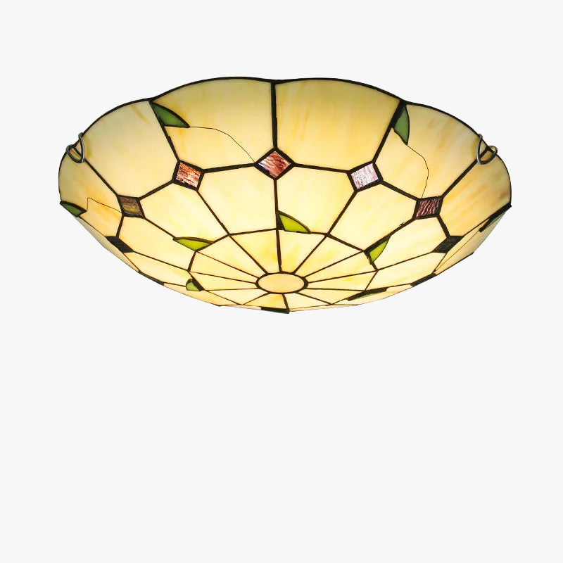 plafonnier méditerranéen éclairage tiffany pour intérieur élégant