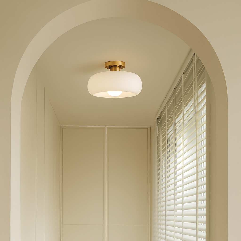 plafonnier moderne en fer et verre pour intérieur élégant