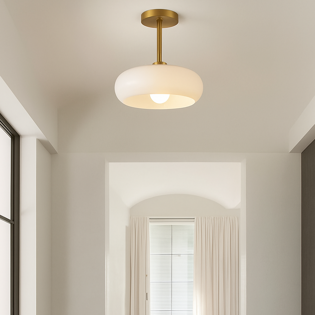 plafonnier moderne en fer et verre pour intérieur élégant