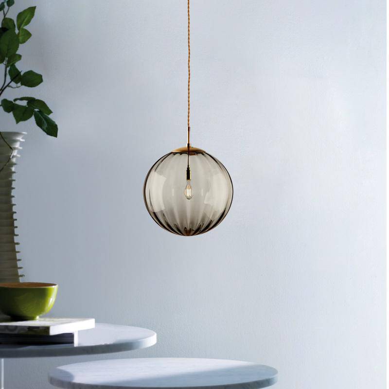 Suspension moderne LED en boule de verre colorée