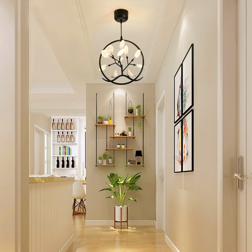 Lustre moderne avec arbre et oiseaux dans anneau Rhym