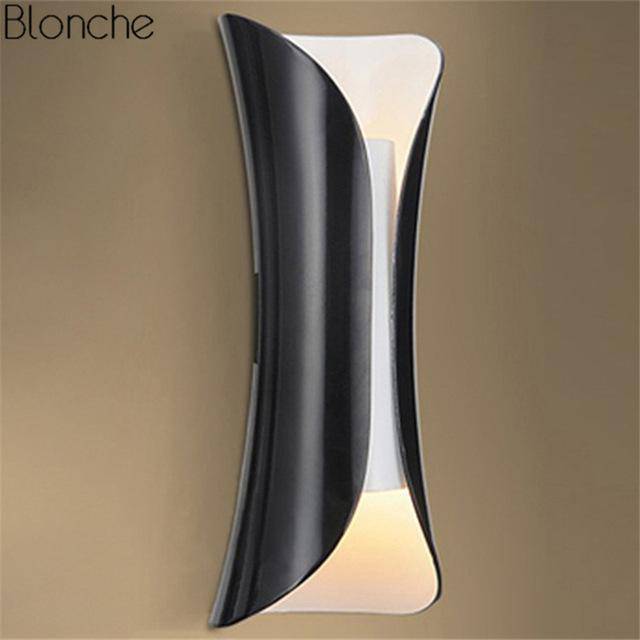 Applique murale design à LED en métal Pillow