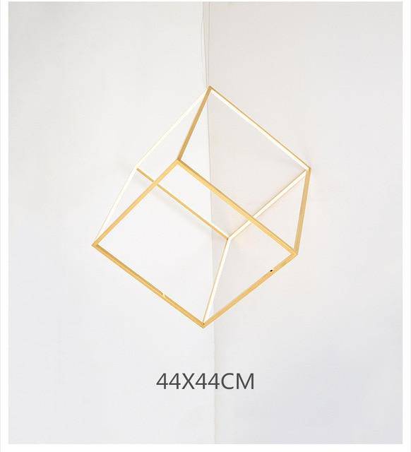 Suspension design à LED en forme de branches de cube dorée
