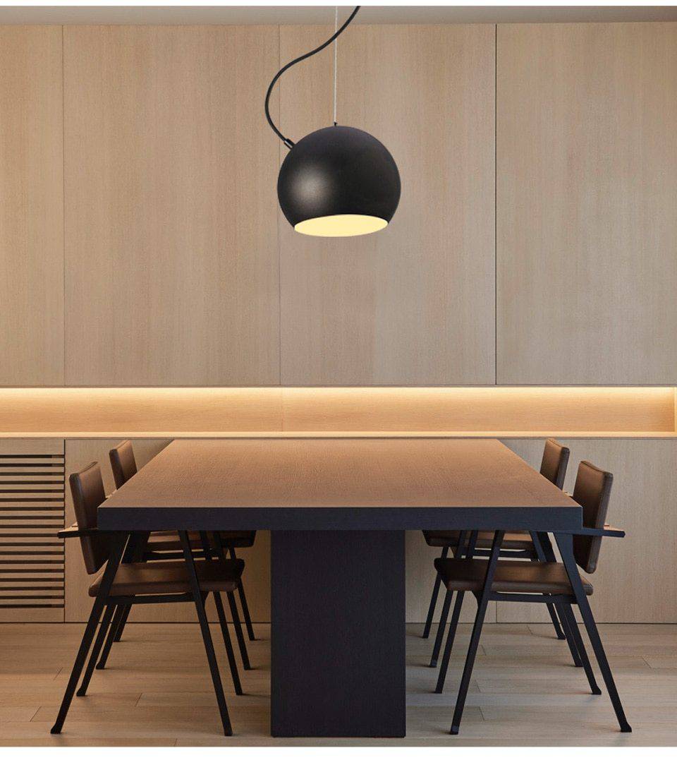 Suspension en boule design noire Solid