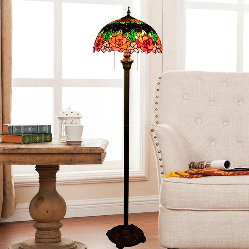 Lampadaire tiffany avec abat-jour en verre vitrail vert Glaze
