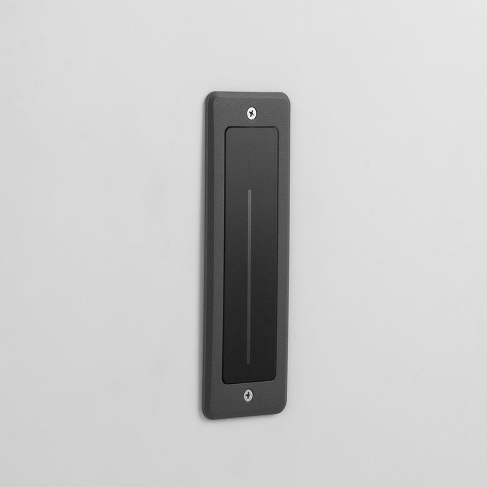 Balise encastrée rectangulaire en métal noir et verre — Poivrier