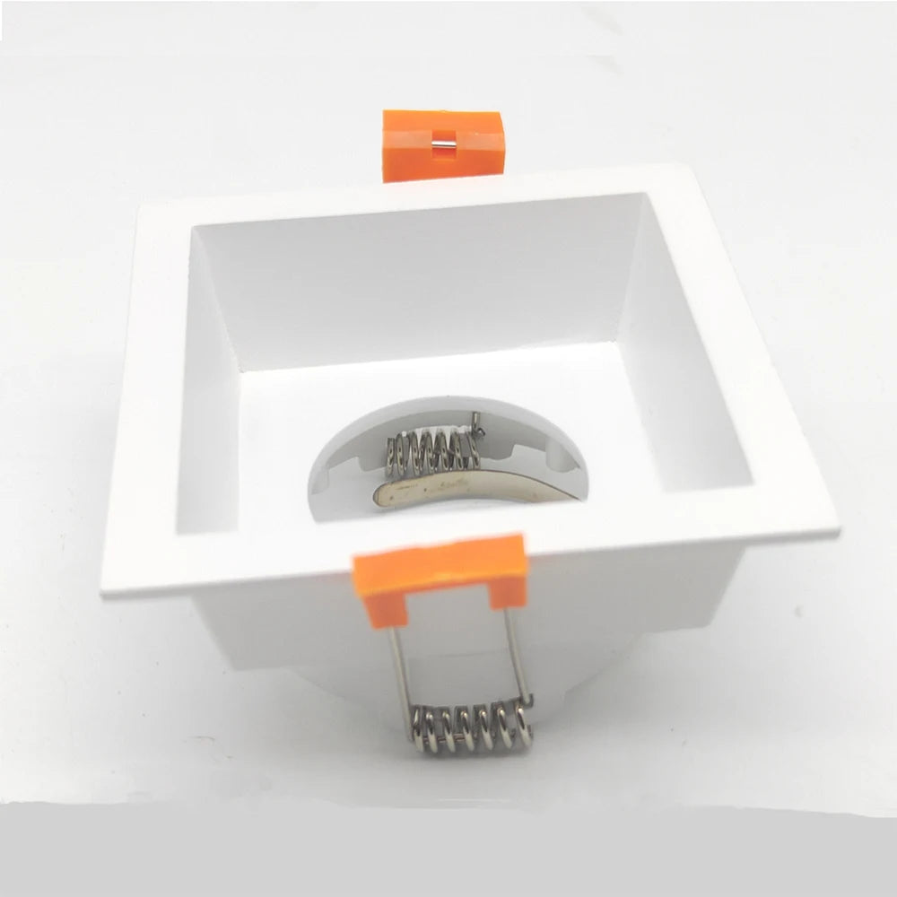 spot encastrable réglable avec lumière remplaçable et design moderne