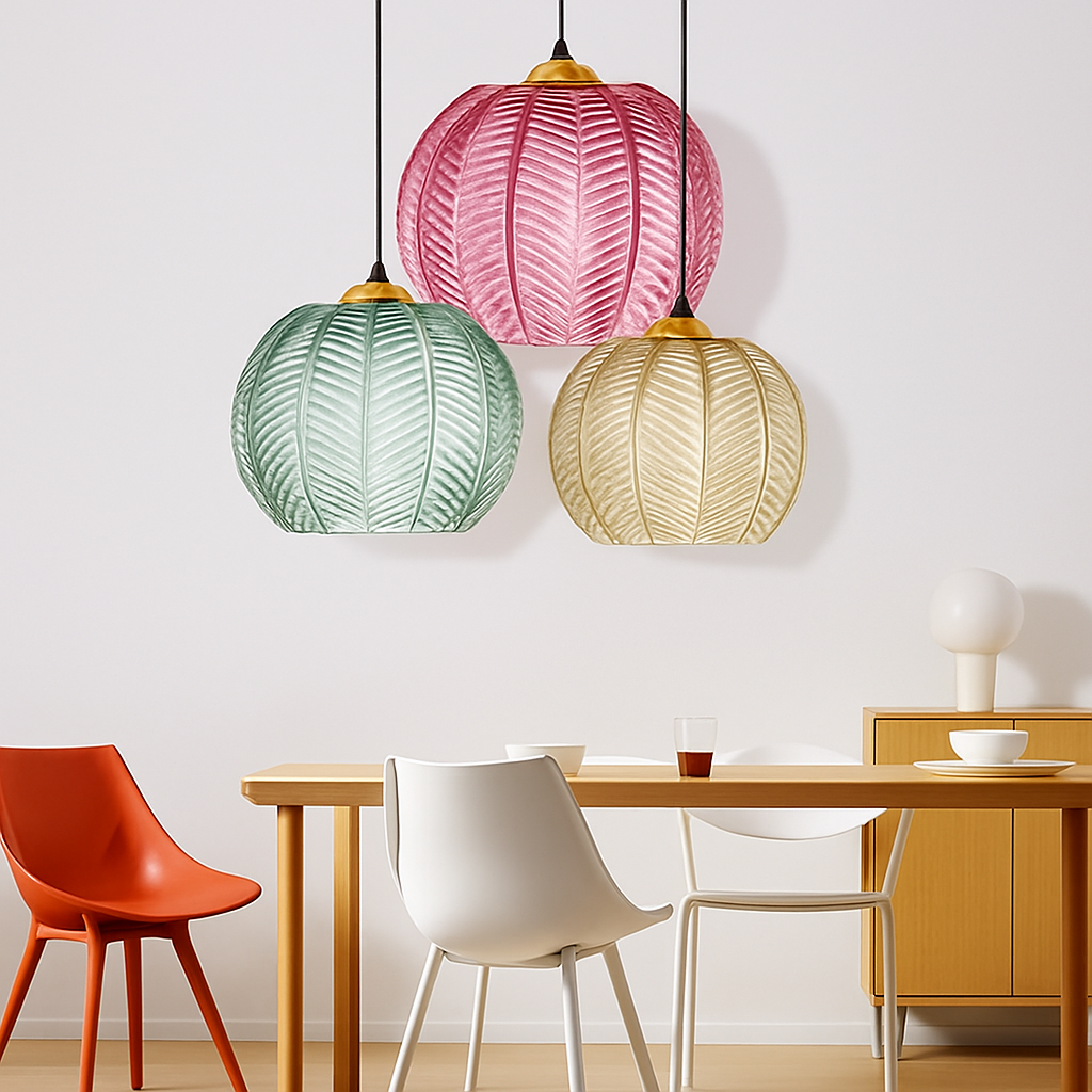 Suspension boule en verre motif feuilles