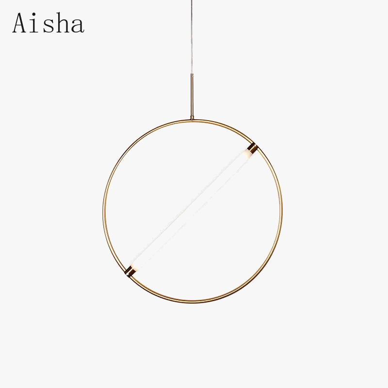suspension design moderne en forme danneau doré pour intérieur élégant
