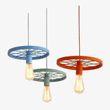 Suspension design rétro en forme de roue en métal
