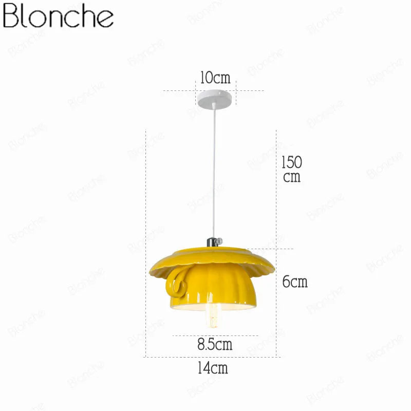Suspension en céramique avec tasse de thé et théière