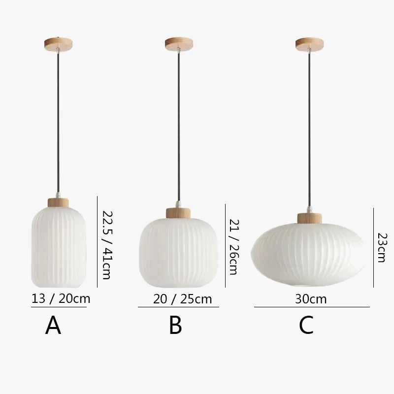 suspension en verre avec décor nordique en bois