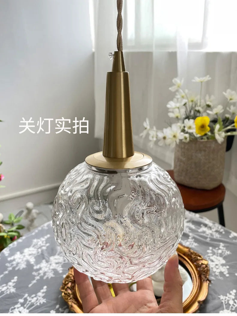 suspension en verre doré avec design en cuivre élégant