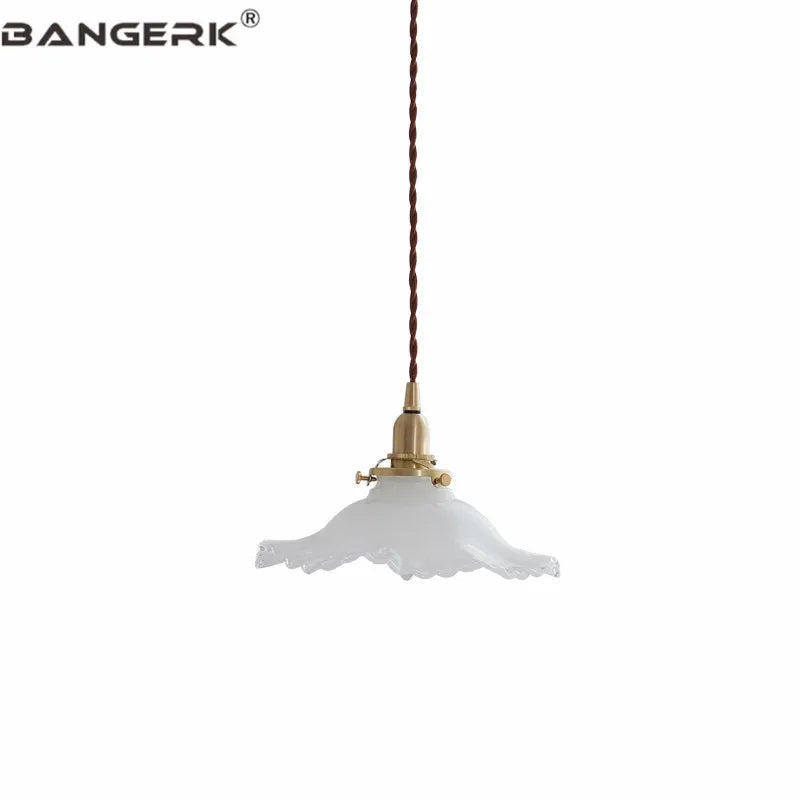 suspension en verre et laiton design nordique vintage