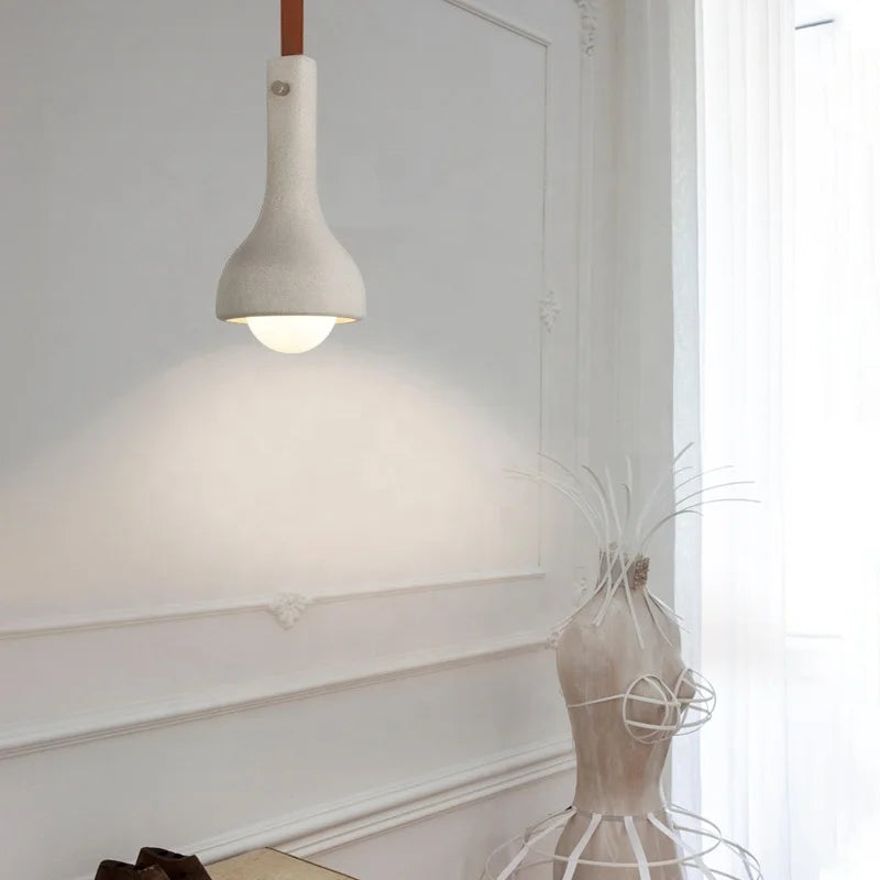 suspension industrielle en cuir et ciment style rétro pour bar