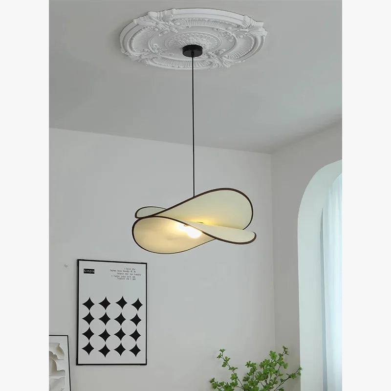 suspension moderne en tissu pour intérieur élégant et chaleureux