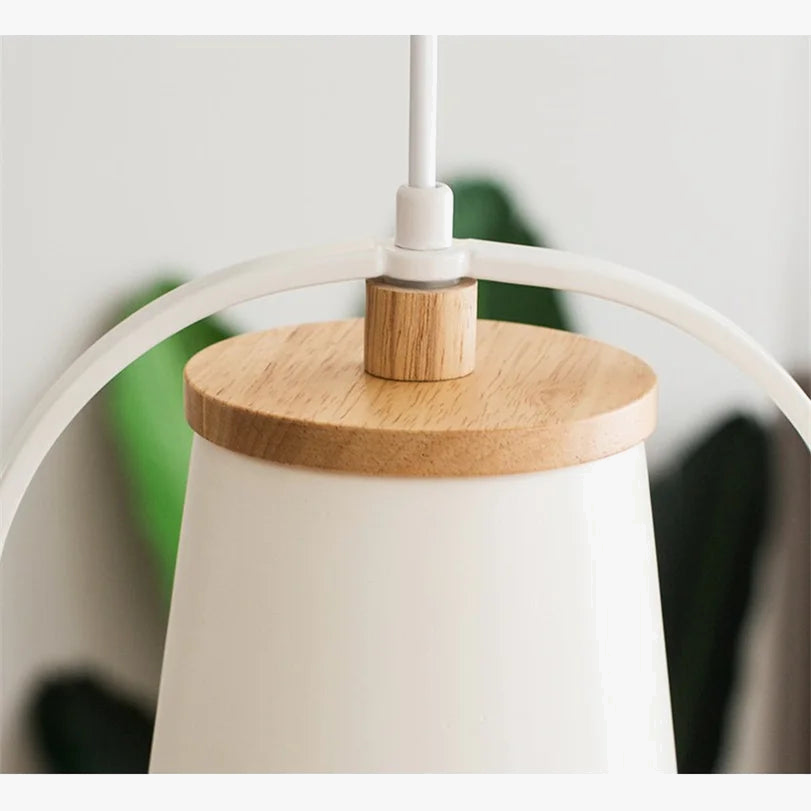 suspension moderne minimaliste pour intérieur design élégant