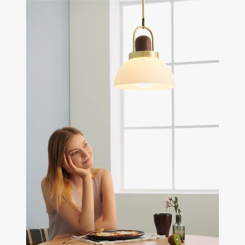 suspension nordique en verre pour espaces modernes et élégants
