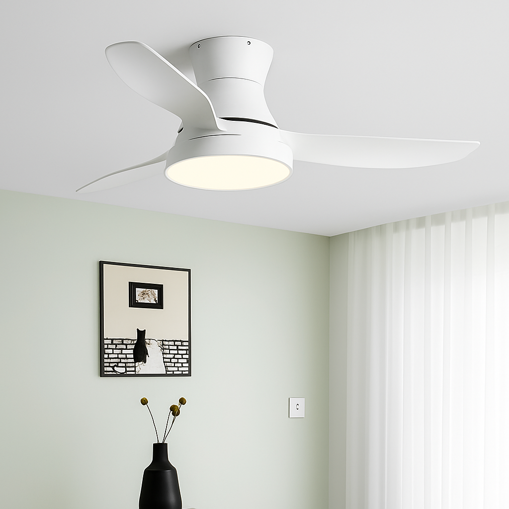 ventilateur de plafond moderne avec lumière design pour intérieur