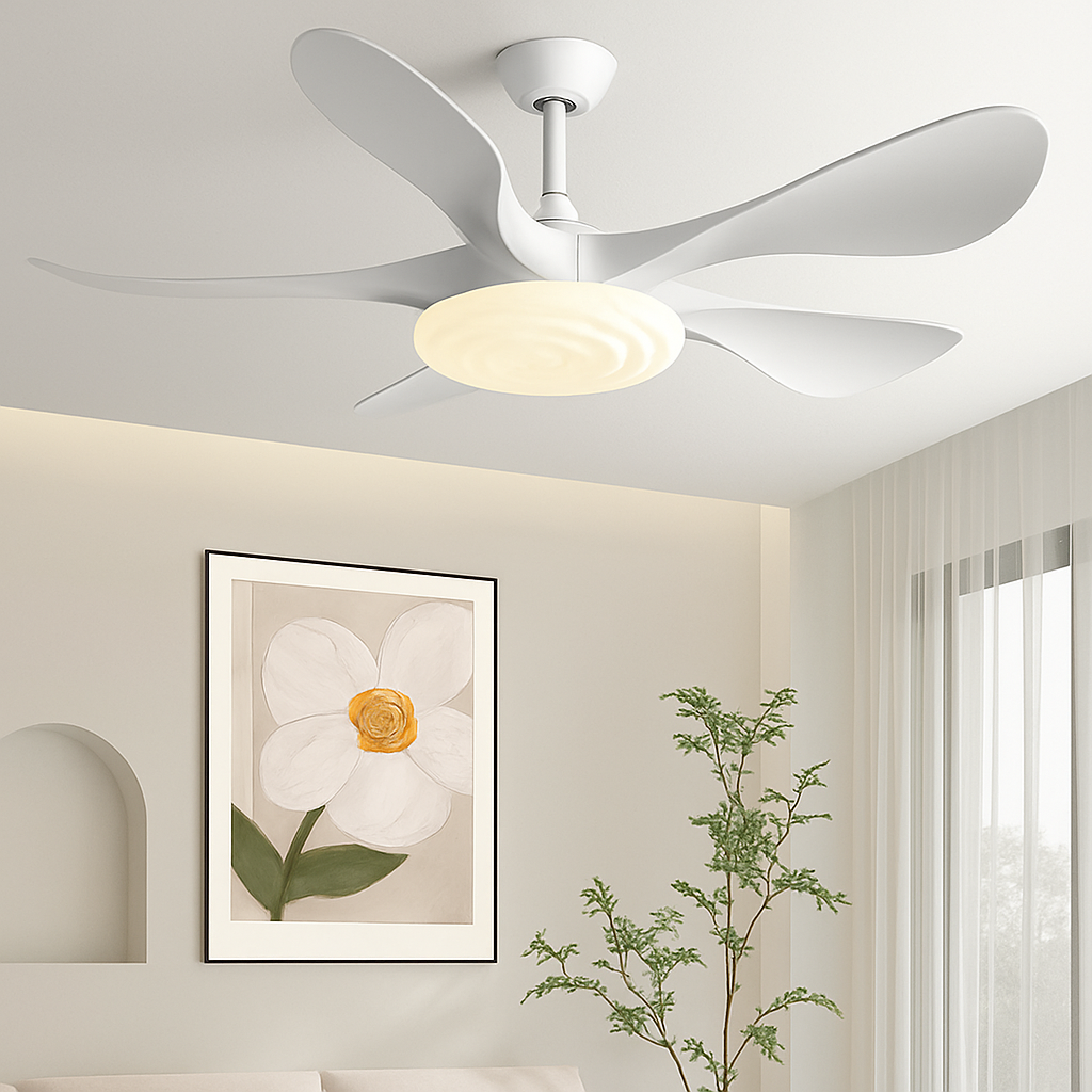ventilateur de plafond moderne avec lumière et vents forts muet