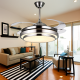 ventilateur de plafond moderne avec lumières et télécommande