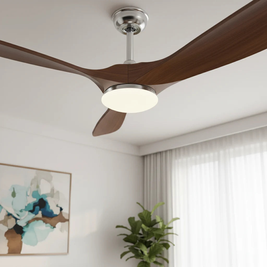 Ventilateur de plafond LED chromé à pales effet noyer — Vulpin